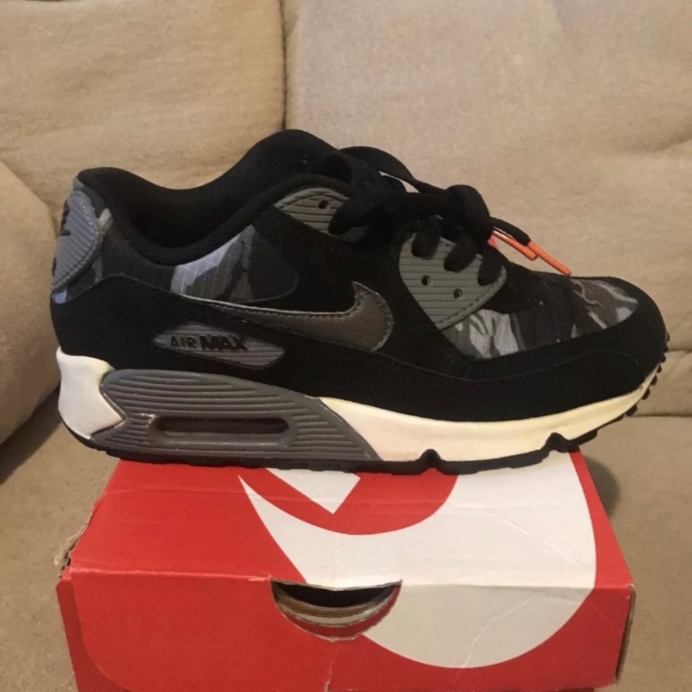 Nike air max 90. Youth size 5.